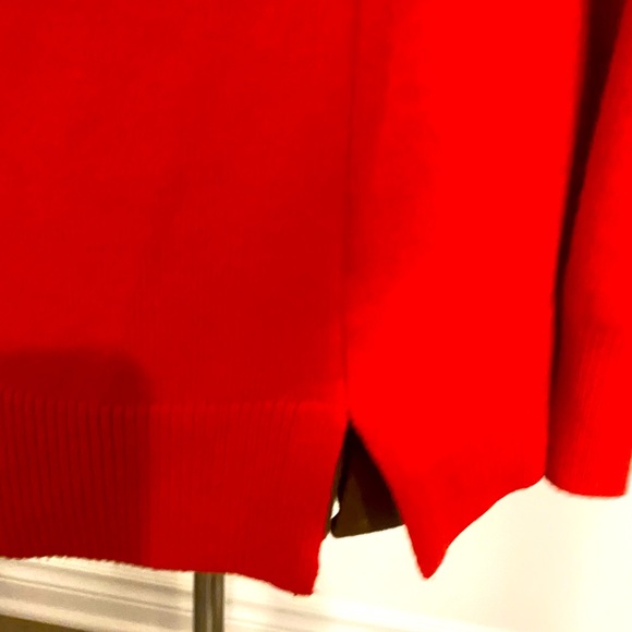 ❤️FRENCH CONNECTION❤️Red V-neck sweater in large. In good condition! - Picture 7 of 12